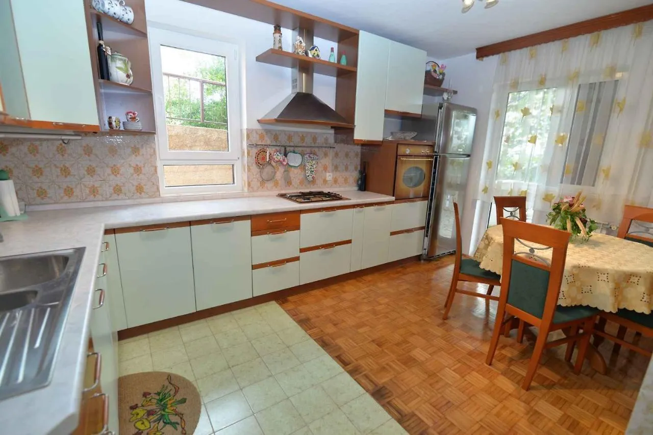 Apartment In Mali Losinj 14968