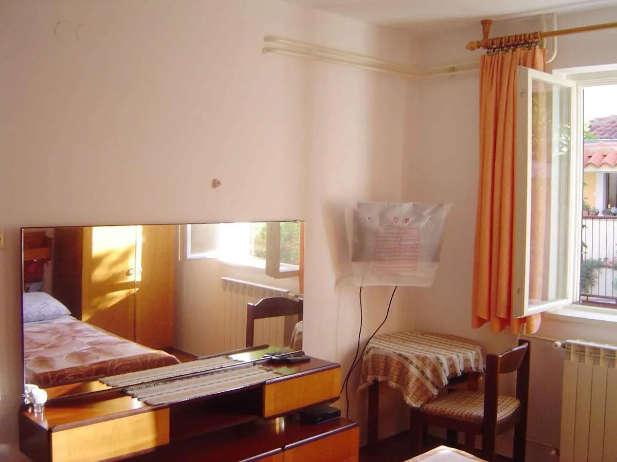 Apartment In Mali Losinj 14968